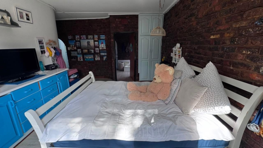 5 Bedroom Property for Sale in Royldene Northern Cape